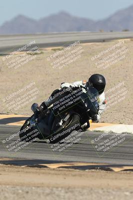 media/Oct-02-2025-Racers Edge (Thu) [[2c91cb6ab3]]/2-A Group/Session 5-Turn 12 (130pm)/